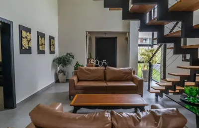 Casa à venda no condomínio saint paul com 240m² de construção e 360m² de terreno.
