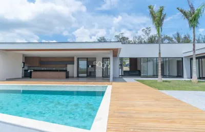 Casa à venda no condomínio terras de são josé l, com 819m² de área construída e 2238m² de área total.