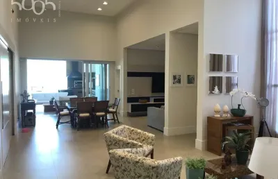 Casa à venda no condomínio campos de santo antônio ii, com 350m² de área construída e 700m² de área total.
