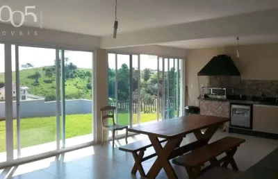 Casa à venda no condomínio campos santo antónio com 814m² de área total e 600m² de construção.