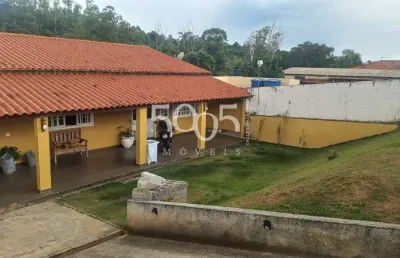 Chácara à venda no pinheirinho, com 250m² construídos e 738,02m² total