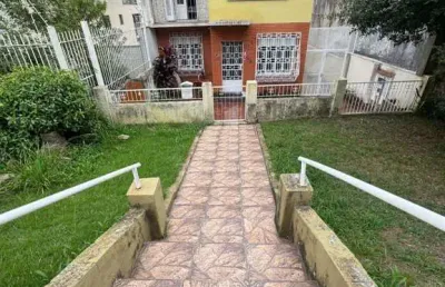 Casa com 3 quartos para alugar no Menino Deus, Porto Alegre 