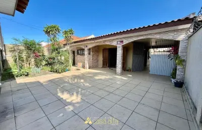 Casa com 5 quartos à venda no Centro, Matinhos 