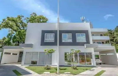 Casa em construção em condomínio fechado. para | barra, balneário camboriú, santa catarina