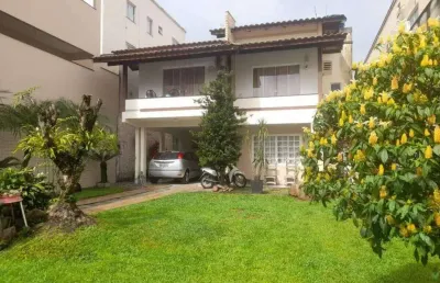 Casa à venda em camboriú - areias, com churrasqueira e sacada para | areias, camboriú, santa catarina