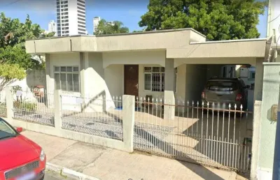 Casa de 3 dormitórios no centro de balneário camboriú. para | centro, balneário camboriú, santa catarina
