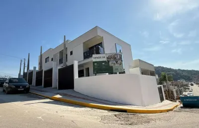 Casa sobrado, 03 quartos em são francisco de assis, camboriú, santa catarina