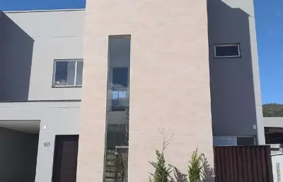 Casa em construção em condomínio fechado. para | barra, balneário camboriú, santa catarina
