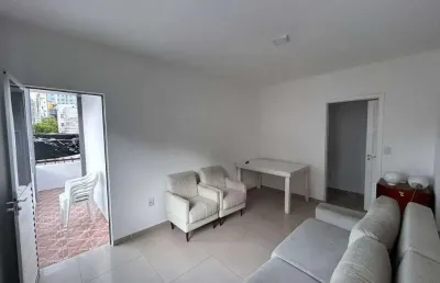 Casa aconchegante com 2 dormitórios, situada no centro de balneário camboriú para | centro, balneário camboriú, santa catarina
