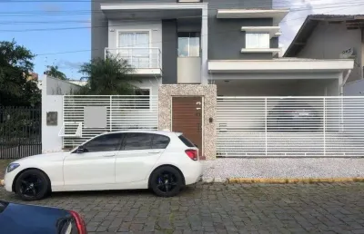 Casa com 4 quartos à venda na Rua Professor Andrônico Pereira, Centro, Camboriú