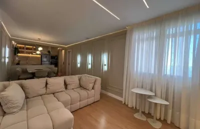 Apartamento com 2 suítes em balneário camboriú, prédio frente mar.
