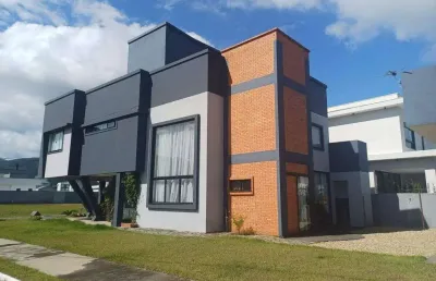 Casa em condomínio fechado com 3 quartos à venda na Rua Ivo José Rebello, Santa Regina, Camboriú