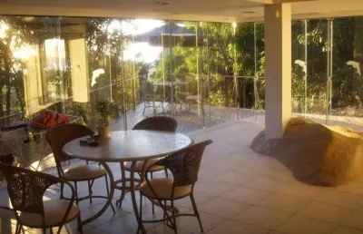 Casa com 3 quartos à venda na Rua João Jorge Pio, Praia do Estaleiro, Balneário Camboriú