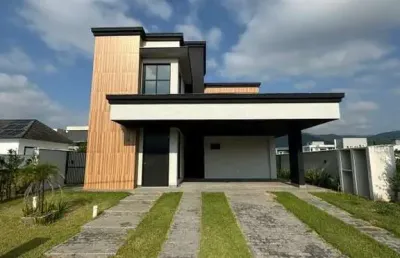 Casa em condomínio fechado com 4 quartos à venda na Rua Ivo José Rebello, Santa Regina, Camboriú