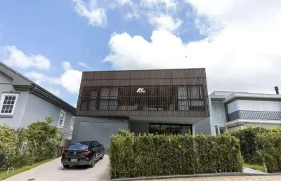Casa em condomínio vila rica – exclusividade, espaço e lazer em balneário camboriú