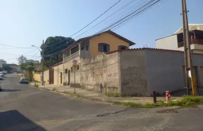 Casa com 3 quartos à venda na Rua José Nicodemos, Santa Cruz, Belo Horizonte
