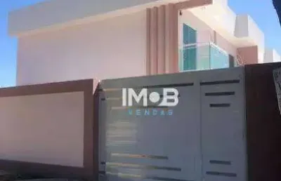 Casa com 2 quartos à venda na Rua Marinho, 200, Praça da Bandeira, Araruama