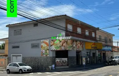 Conjunto comercial e residencial no parque progresso