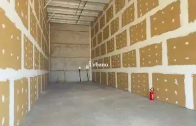 Loja versátil com 144m² para comércio ou serviços — destaque seu negócio em canoas!