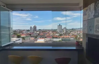 Apartamento mobiliado de 64m² em condomínio completo