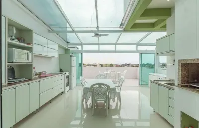 Cobertura com 4 quartos à venda na rua irati, 554, caiobá, matinhos, 168 m2 por r$ 1.299.000