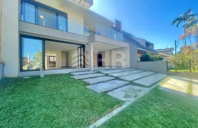 Casa com 4 quartos à venda na avenida brasil, 950, atami, pontal do paraná, 327 m2 por r$ 2.950.000