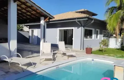 Casa com 3 dormitórios e piscina, em loteamento fechado, para venda, em ubatuba - sp.