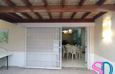 Apartamento térreo, com 2 dormitórios, no itaguá, ubatuba - sp