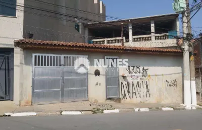 Sobrado de 03 dormitórios, 03 suítes em terreno grande de 258 m².