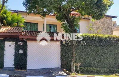Linda residência assobradada de esquina na city bussocaba.