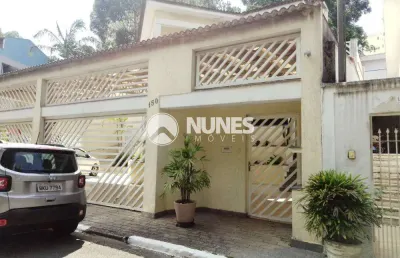 Maravilhosa casa com excelente acabamento - 3 suítes e 4 vagas de garagem - ótima localização,