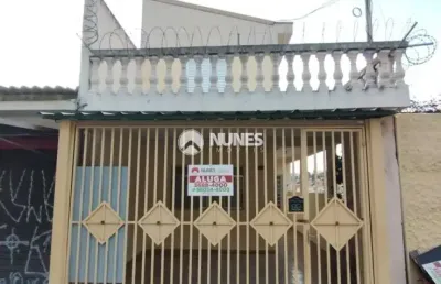 Sobrado independente, recém reformado no bairro do rio pequeno.