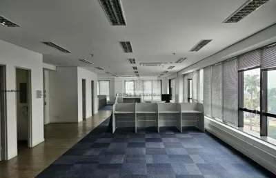 2 salas totalizando 193 m2, com vários ambientes, mobiliados, com 4 banheiros e 4 vagas de garagem. são dimas
