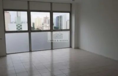 Sala comercial de 36 m2 no coração do jardim são dimas, no tradicional market center.