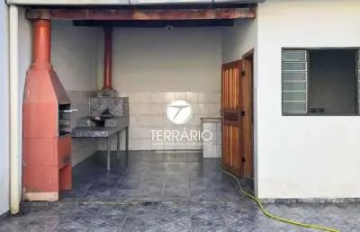 Casa à venda no jardim ribeiro em varginha com churrasqueira, 4 quartos, 1 suíte e 2 vagas