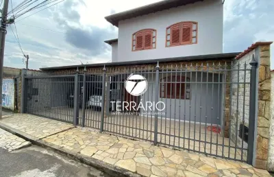 Casa à venda no santana em varginha com 4 quartos, 1 suíte, 5 banheiros, e 2 vagas