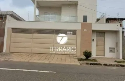 Casa à venda no treviso em varginha com piscina, 4 quartos, 2 suítes, 4 banheiros, churrasqueira e 4 vagas