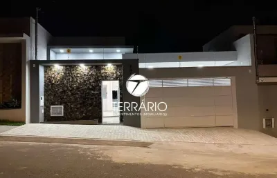 Casa à venda no porto real em varginha com churrasqueira, 3 quartos, 1 suíte, 3 banheiros e 2 vagas
