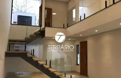 Casa à venda no porto real em varginha com churrasqueira, 3 quartos, 1 suíte, 3 banheiros e 4 vagas