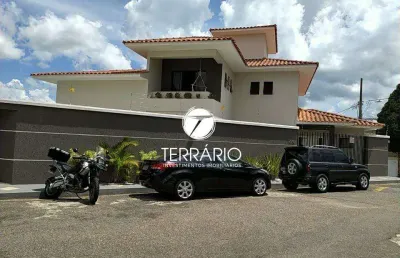 Casa à venda no campos elíseos em varginha com piscina, 3 quartos, 1 suíte e 4 vagas