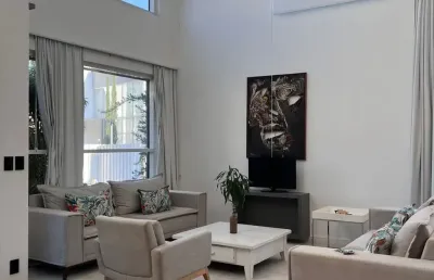 Casa para locação no condomínio disegno casas boutique, barra da tijuca.