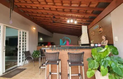 Casa térrea com 3 dormitórios localizada no bairro jardim morumbi.