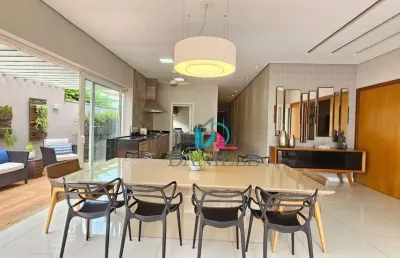 Casa térrea com 3 suítes localizada no condomínio damha.