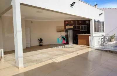 Casa térrea com 3 dormitórios localizada no bairro vila suconasa.