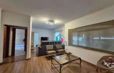 Casa térrea com 2 dormitórios localizada na vila xavier.