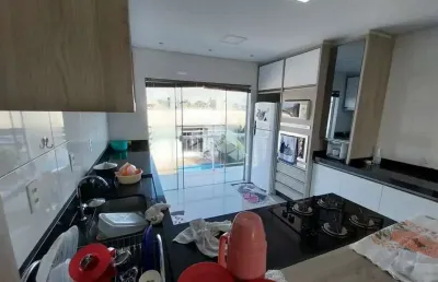 Casa sobrado à venda com 03 dormitórios sendo 01 suíte, com piscina a venda no  bairro rio grande,palhoça, sc
