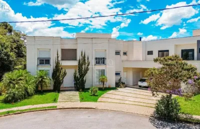 Com renda - luxuoso sobrado com desconto incrível! 4 dormitórios (2 suítes) à venda, 380 m² de área útil + piscina - local tranquilo