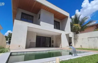 Sobrado em fase final de obra - 3 suítes, área gourmet e piscina