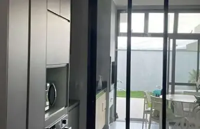 Casa terrea a venda localizada no malibu, com 3 dormitórios sendo 1 suíte!
