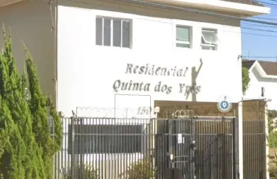 Casa em condominio, 3 dormitórios, sendo 1 suite , sala em 2 ambientes.